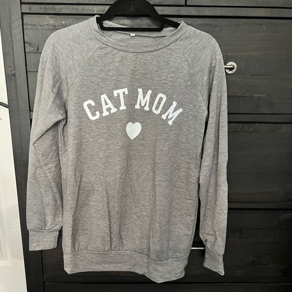 Cat Mom Sweatshirt. Small.